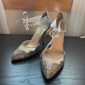 Betsey Johnson Stela Pumps